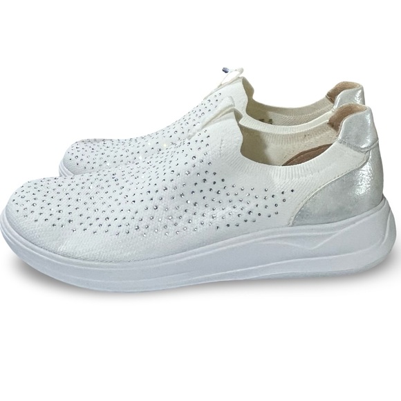 Bzees Twilight Rhinestone Slip-On Sneakers Size 8.5 - Picture 2 of 8